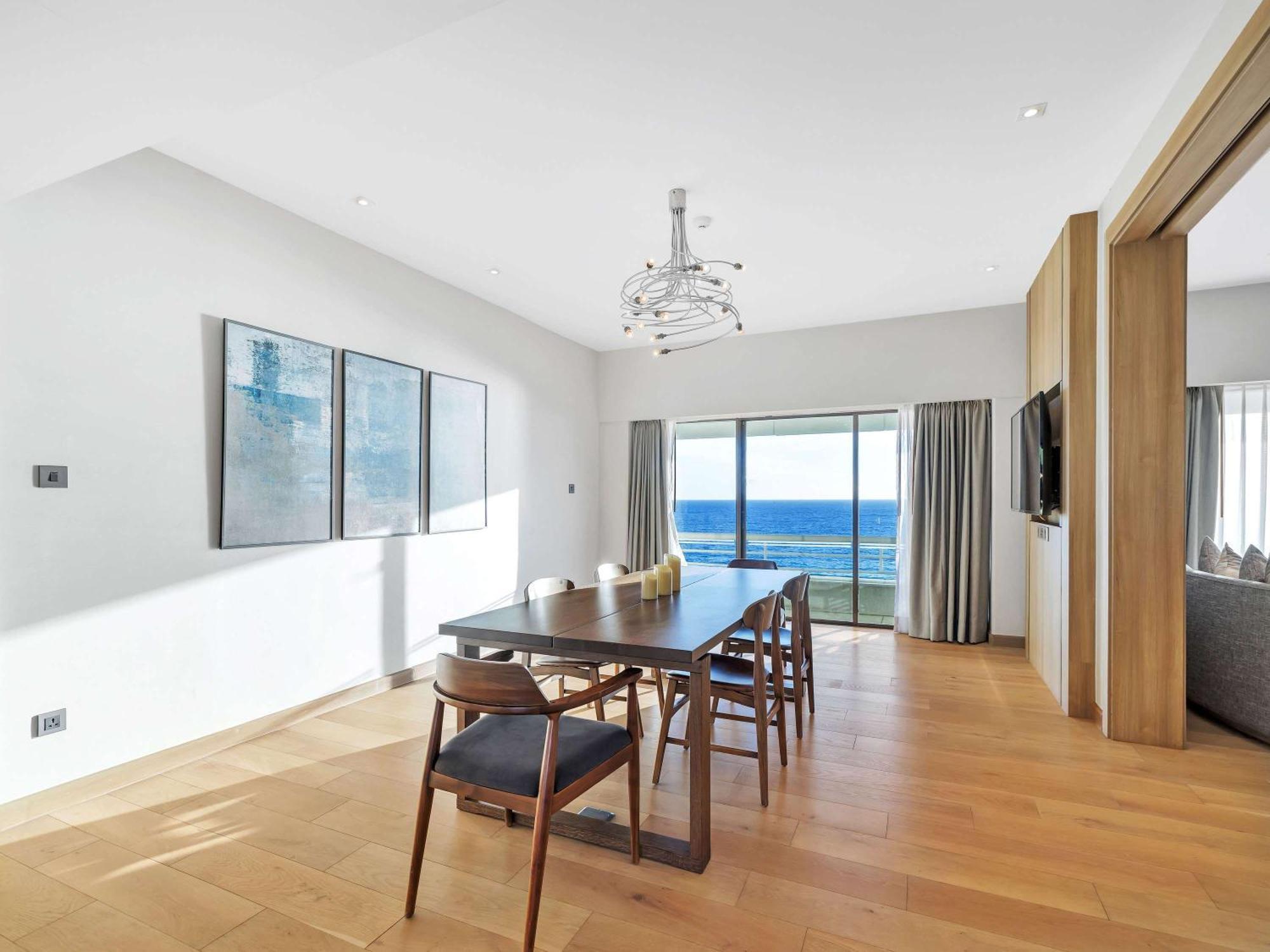 Pullman Phuket Karon Beach Resort Esterno foto Dining room