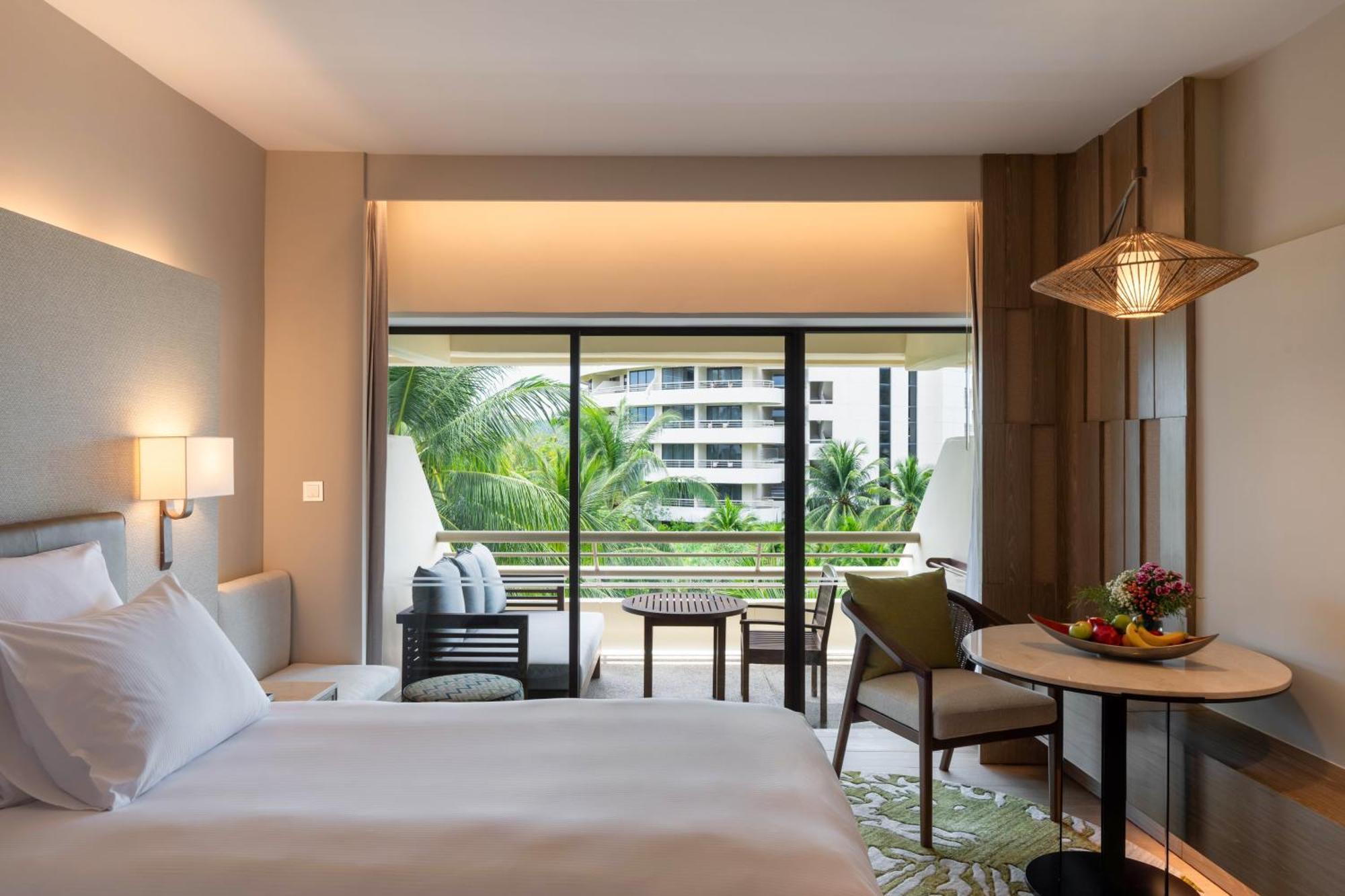 Pullman Phuket Karon Beach Resort Esterno foto Deluxe Room