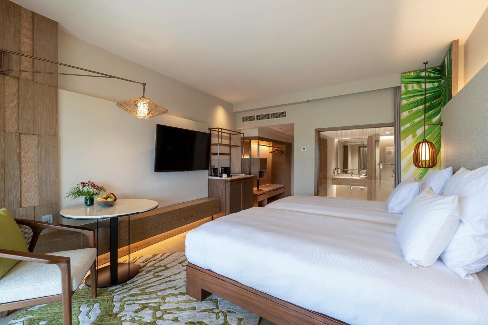 Pullman Phuket Karon Beach Resort Esterno foto Deluxe Room