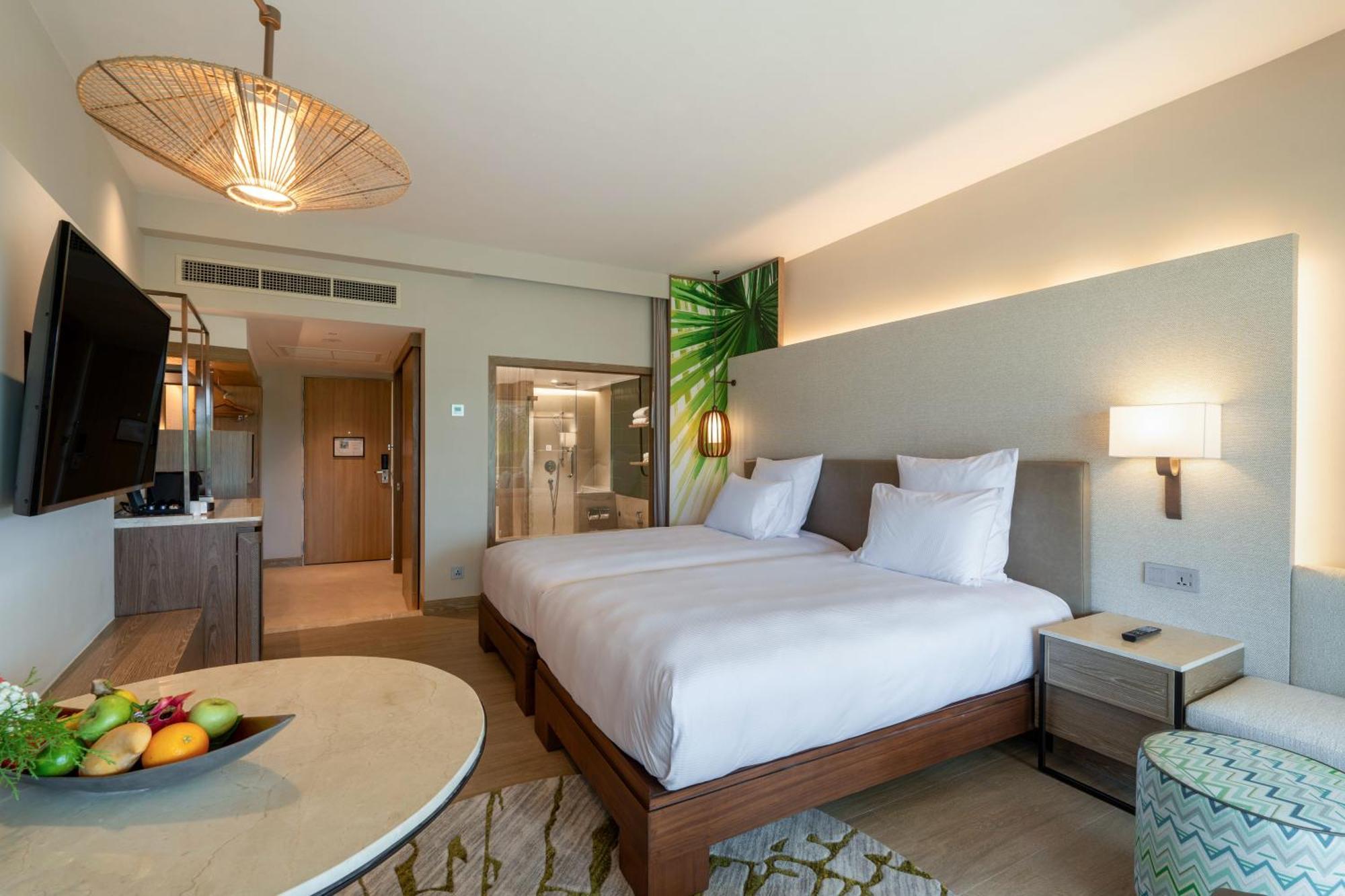 Pullman Phuket Karon Beach Resort Esterno foto Deluxe Room