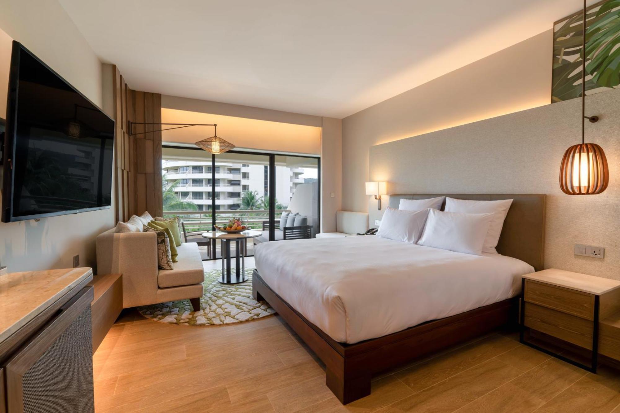 Pullman Phuket Karon Beach Resort Esterno foto Deluxe Ocean View